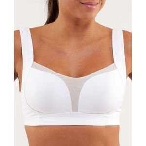 Lululemon Tata Tamer II in White/Dune
